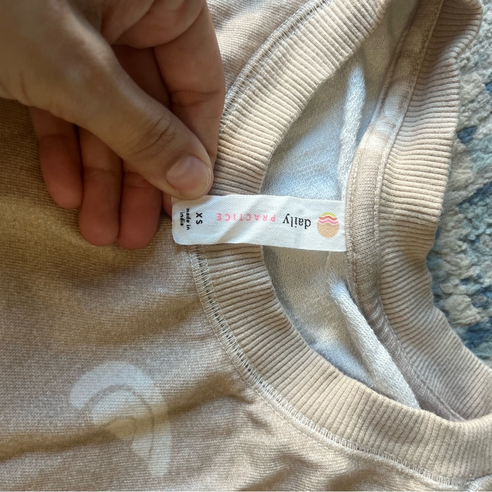 Daily Practice by Anthropologie Graphic Sweatshirt Ivory Rainbow Size XS Tan - Picture 4 of 5